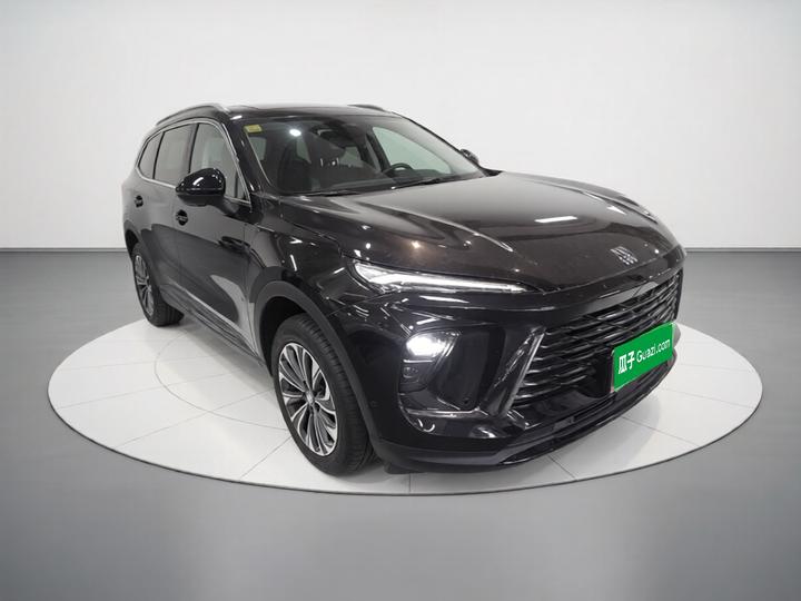 2024 Envision Plus 28T RWD Exclusive photo 3