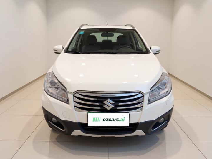 2015 1.6L CVT RWD Elite photo 2