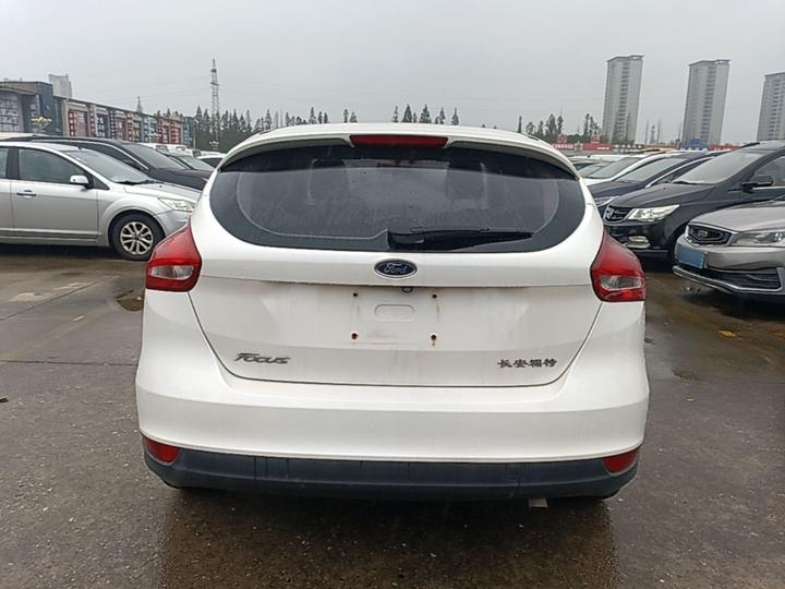 Focus 2017 Hatchback 1.6L AT Comfort photo 3