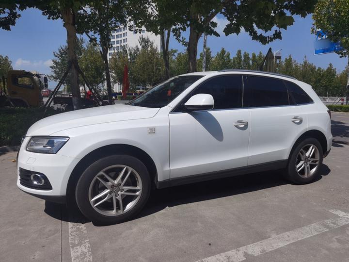 Q5 2017 40 TFSI Tech photo 2