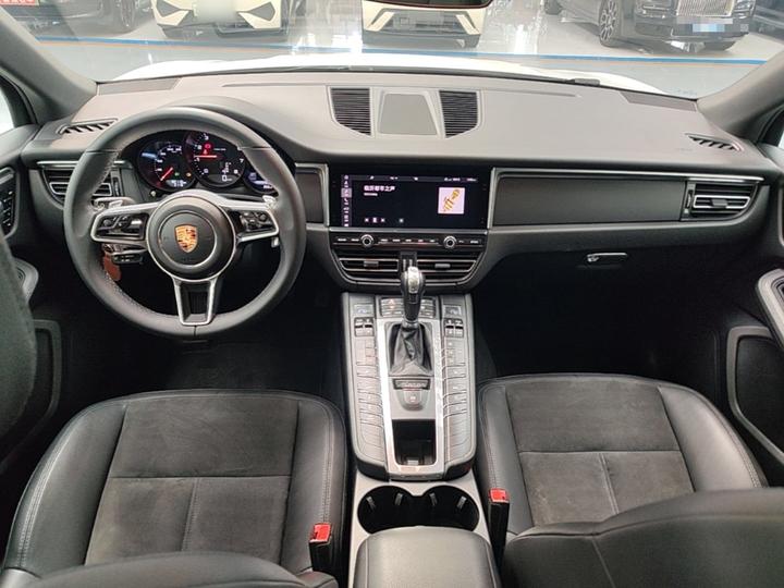 2018 Macan 2.0T photo 5