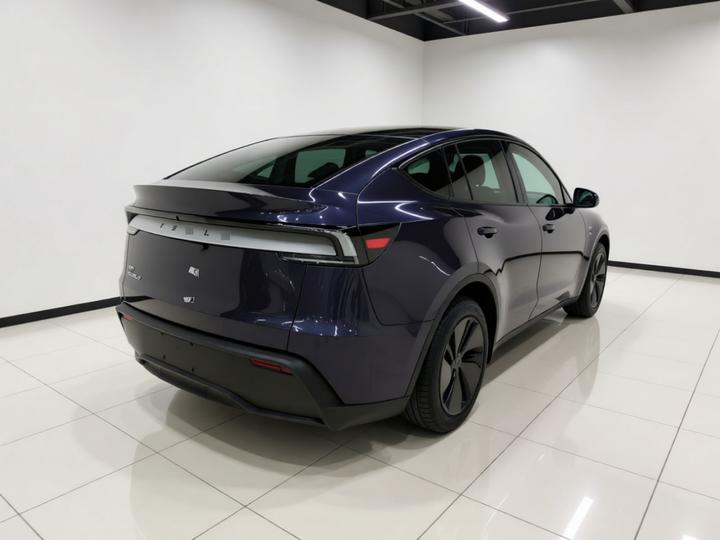 Model Y 2025 RWD photo 6