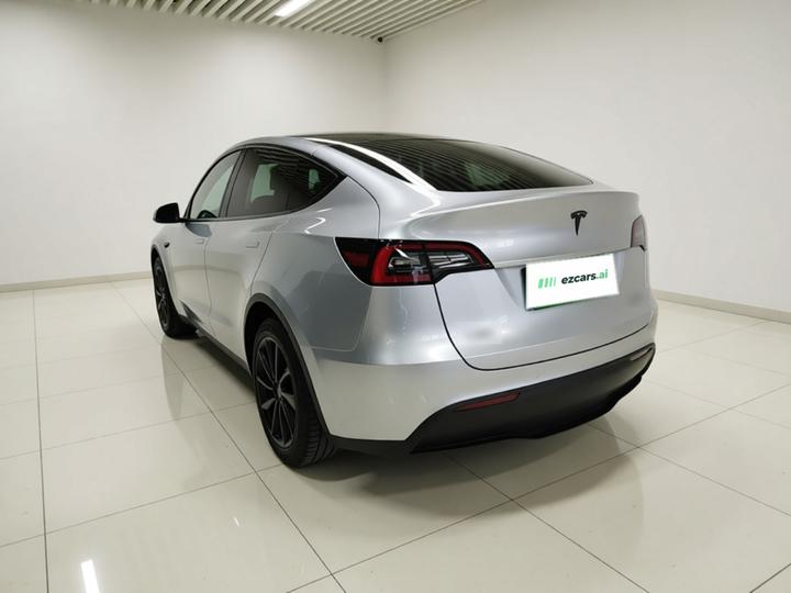 Model Y 2022 RWD photo 4