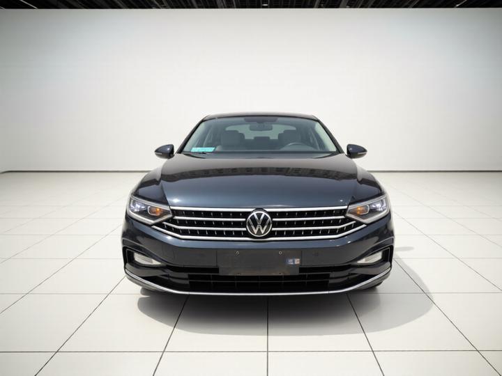 Magotan 2023 200 Anniversary Edition 330TSI DSG Leading photo 2