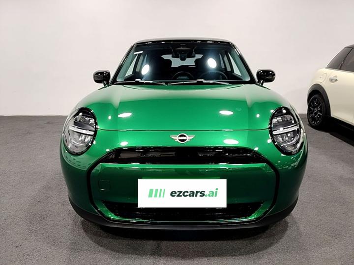 MINI COOPER 2026 466km COOPER E Classic photo 2