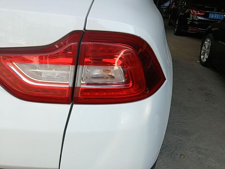 Zhonghua V3 2020 1.6L MT Comfort photo 7