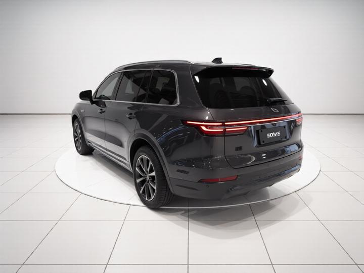 Li Auto ONE 2020 EREV 6-Seater photo 4