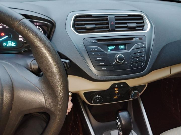 Escort 2017 Facelift 1.5L AT Comfort photo 8