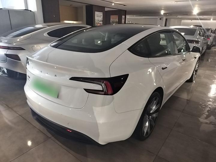 Model 3 2023 RWD photo 6
