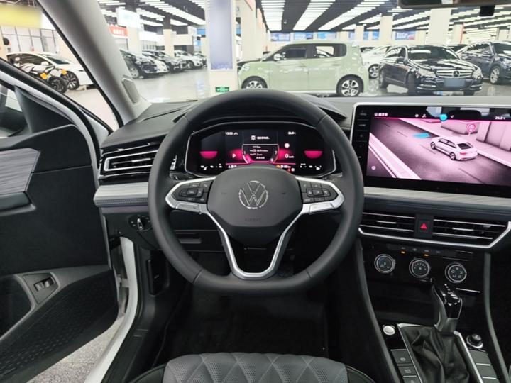 Sagitar 2025 300TSI DSG photo 6