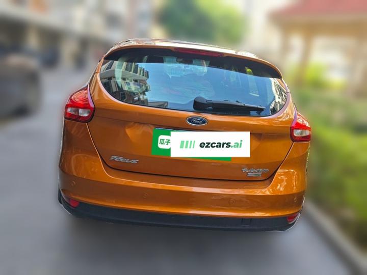 Focus 2015 Hatchback EcoBoost 125 MT photo 5
