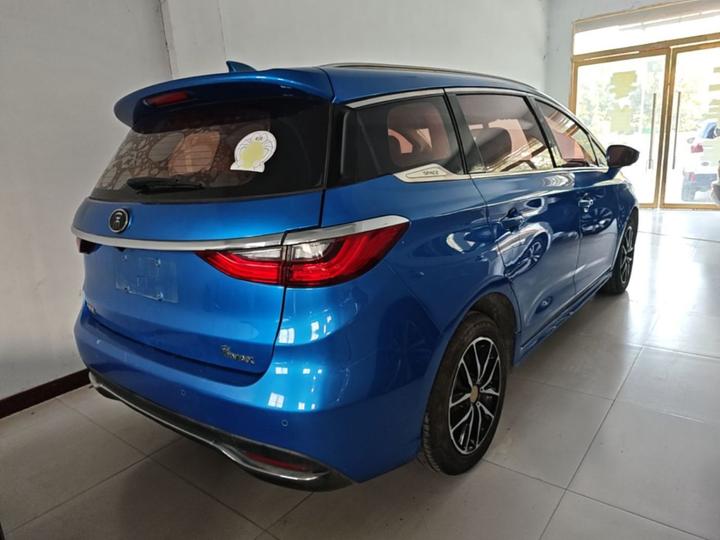 Song MAX 2017 1.5T AT Connected Premium 7-Seater photo 6