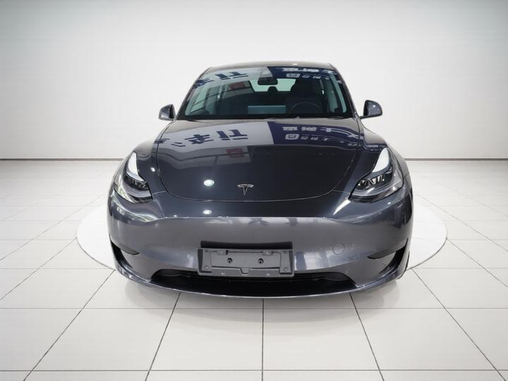Model Y 2024 RWD photo 2