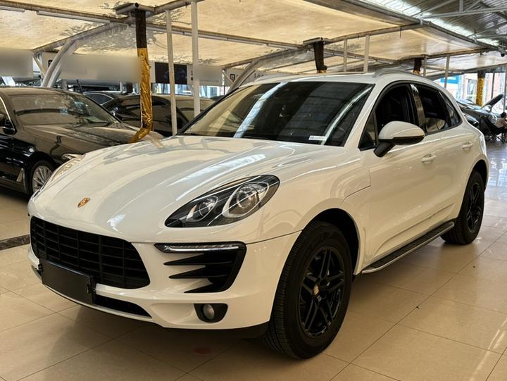 2017 Macan 2.0T