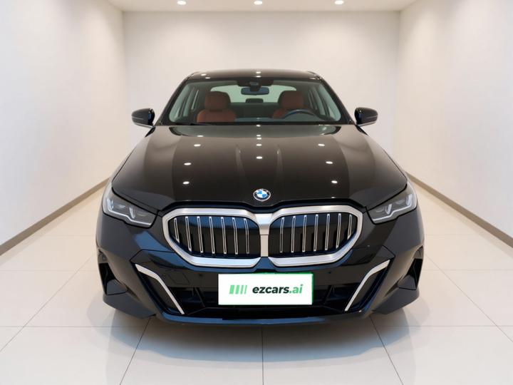 5 Series 2025 525Li M Sport Package photo 2