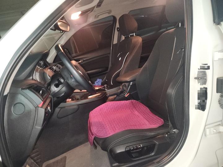 1 Series Imported 2013 Facelift 118i Sport photo 7