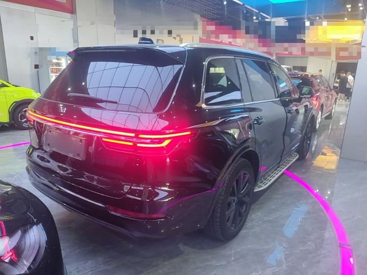 Li Auto ONE 2021 EREV 6-Seater photo 4
