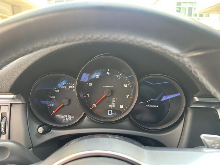 2021 Macan 2.0T photo 3