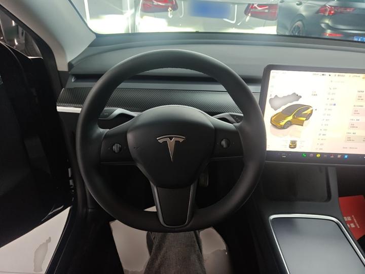 Model Y 2024 RWD photo 5