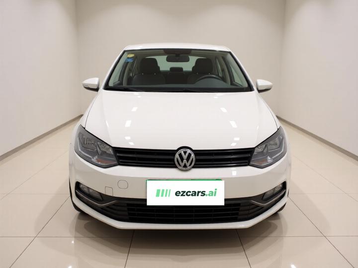 Polo 2016 1.6L AT Comfort photo 2