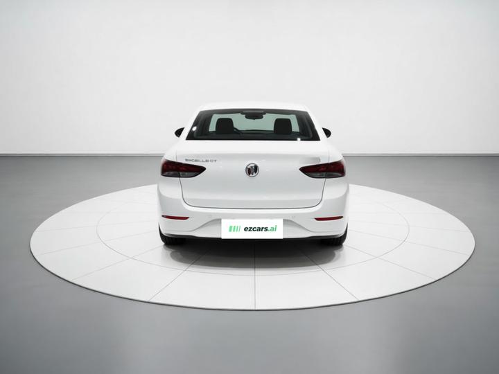 Excelle 2021 Facelift Classic 1.5L AT Elite photo 3