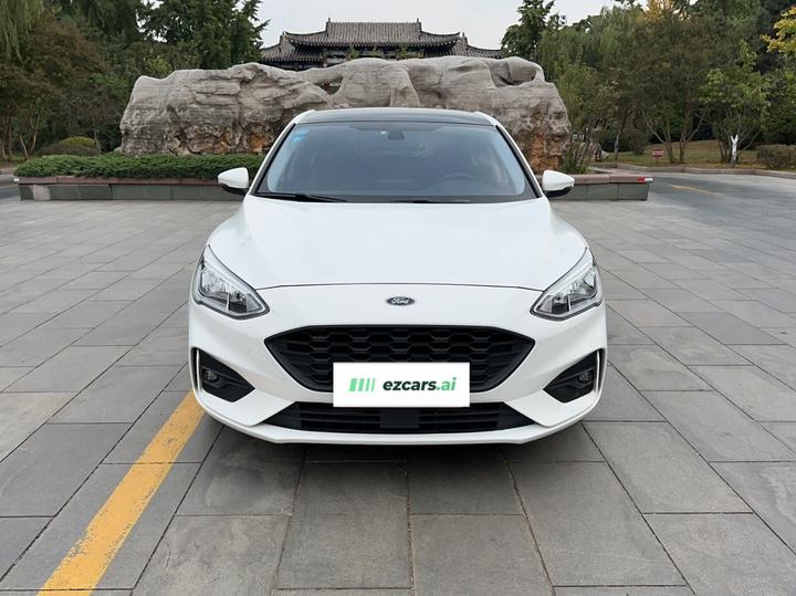 Focus 2020 Hatchback EcoBoost 180 AT photo 2