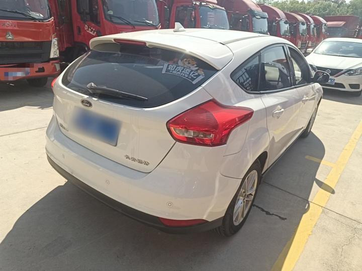 Focus 2018 Hatchback Classic 1.6L AT Fashion photo 6