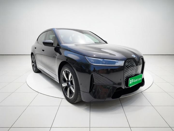 iX 2022 xDrive40 photo 3