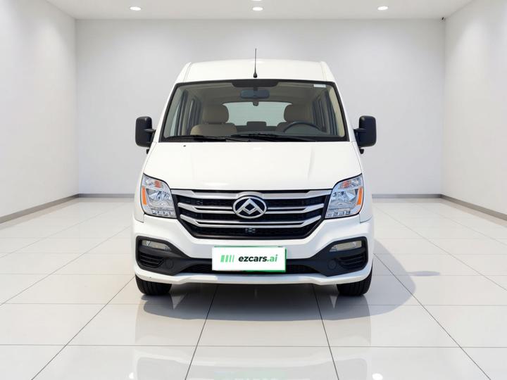 MAXUS V80 2023 2.0T MT Classic Long Wheelbase 6/7/8/9-Seater photo 2