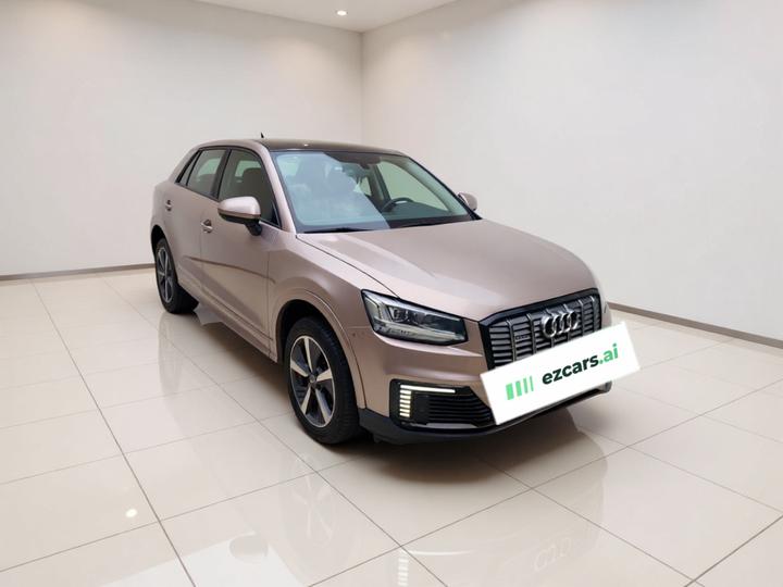 Q2L e-tron 2019 Q2L e-tron EV Smart photo 3