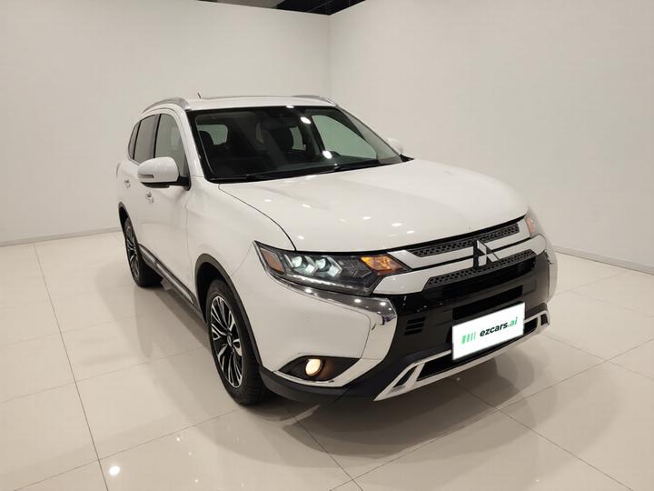 Outlander 2020 2.4L AWD Enjoy 5-Seater photo 3