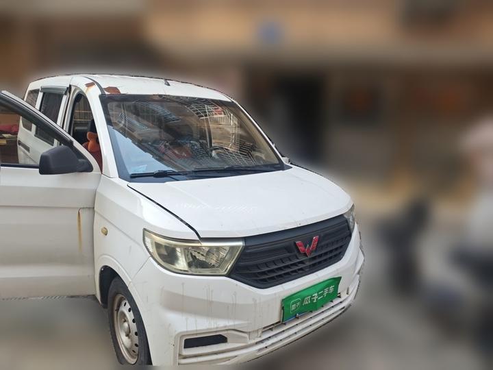 Wuling Hongguang V 2021 1.5L LAR photo 3