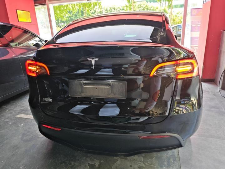 Model Y 2022 Facelift RWD photo 3