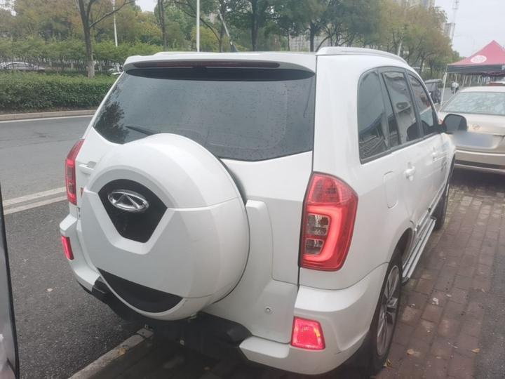 Tiggo 3 2015 1.6L MT Anniversary Edition photo 4