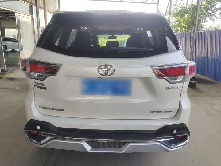 Highlander 2017 2.0T AWD Luxury 7-Seater photo 3