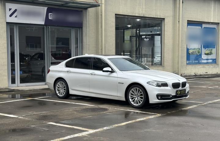 5 Series 2014 525Li Luxury Design Package photo 3