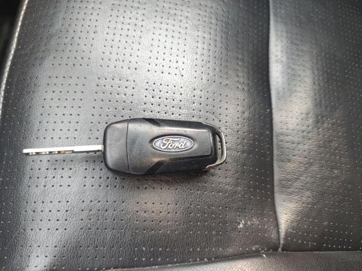 Escort 2015 1.5L MT Fashion photo 8