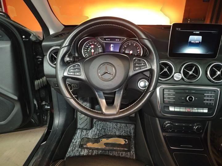 GLA 2017 GLA 200 Dynamic photo 6
