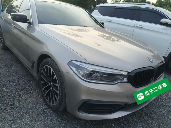 5 Series EV 2020 Upgraded 530Le Luxury photo 3