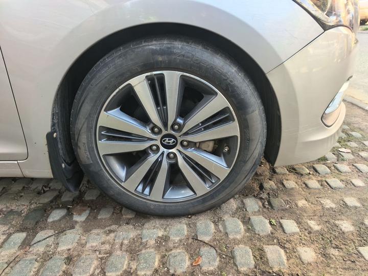 Mistra 2014 1.8L AT Premium DLX photo 8