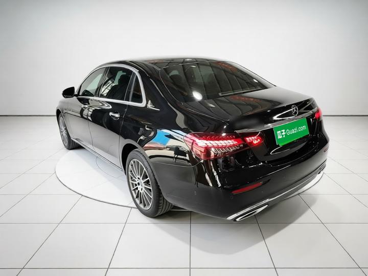 E-Class 2022 E 260 L photo 4