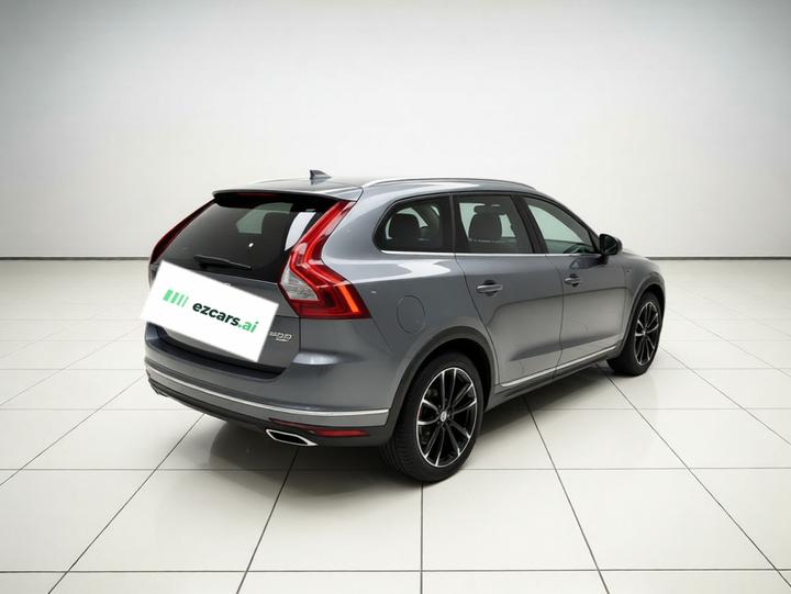 XC60 2015 T5 photo 6