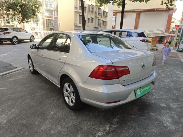 Bora 2014 1.6L AT Comfort photo 4
