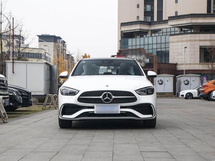 C-Class 2026 C 260 L Sport photo 2