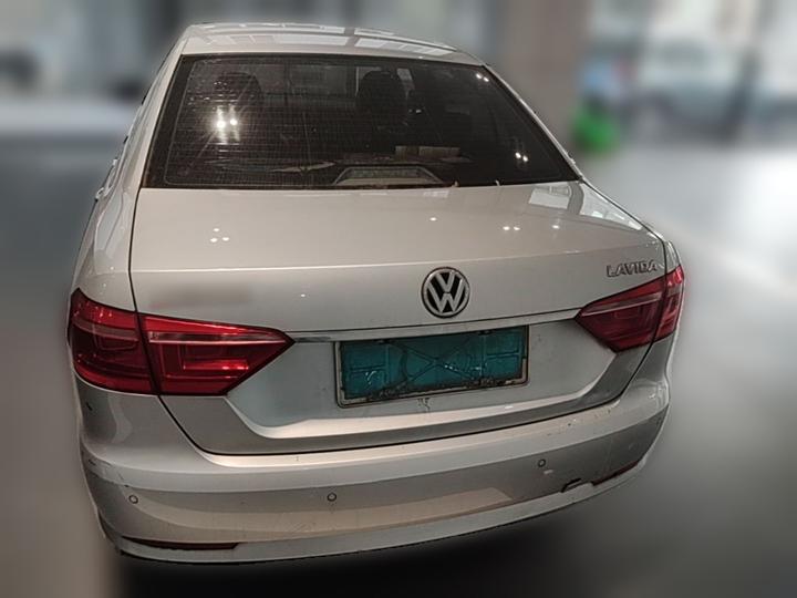 Lavida 2013 Facelift Classic 1.6L MT Comfort photo 3