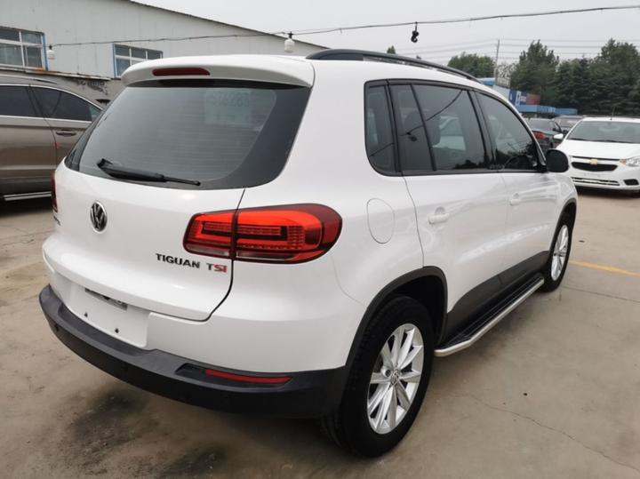 Tiguan 2015 1.8TSI AT RWD Comfort photo 6