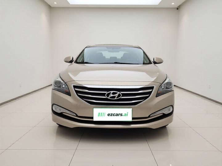 Mistra 2014 1.8L AT Premium DLX photo 2