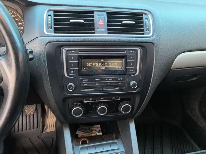 Sagitar 2014 Facelift 1.6L MT Leading photo 8