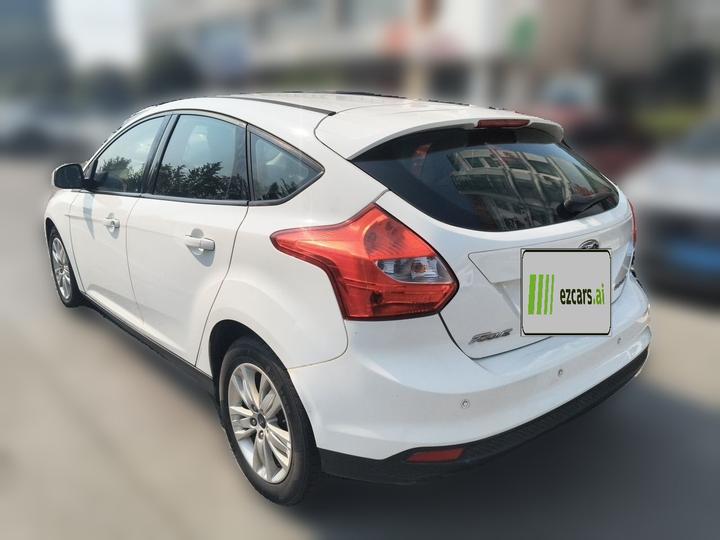 Focus 2012 Hatchback 1.6L AT Comfort photo 4