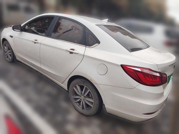 Eado 2016 1.6L MT photo 4